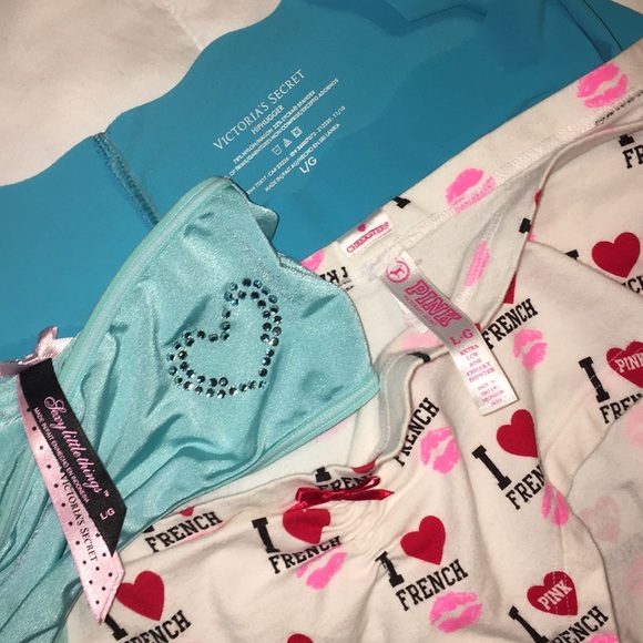 NWOT 3 Victoria’s Secret Panties Large - Picture 3 of 8